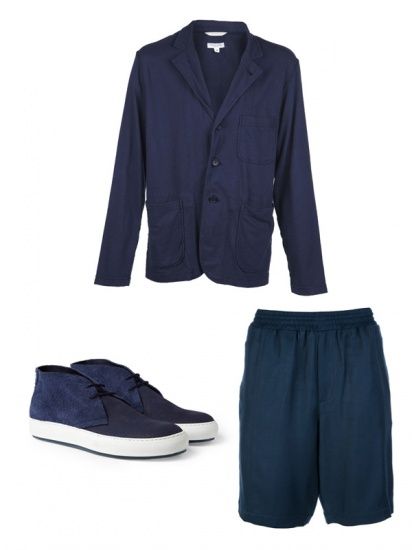 深蓝色夹克来自Engineered Garments。售价324美金。 深蓝色阔腿短裤来自Neil Barrett。售价320美金。 深蓝色运动鞋来自Acne。售价332英镑。