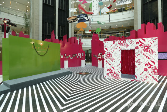 kate spade 20周年绚彩回顾装置展
